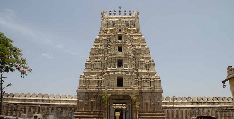 Ranganathaswamy Temple Srirangapatna – Heritage Temple Tour in Karnataka by Kanishka Tours & Travels.
