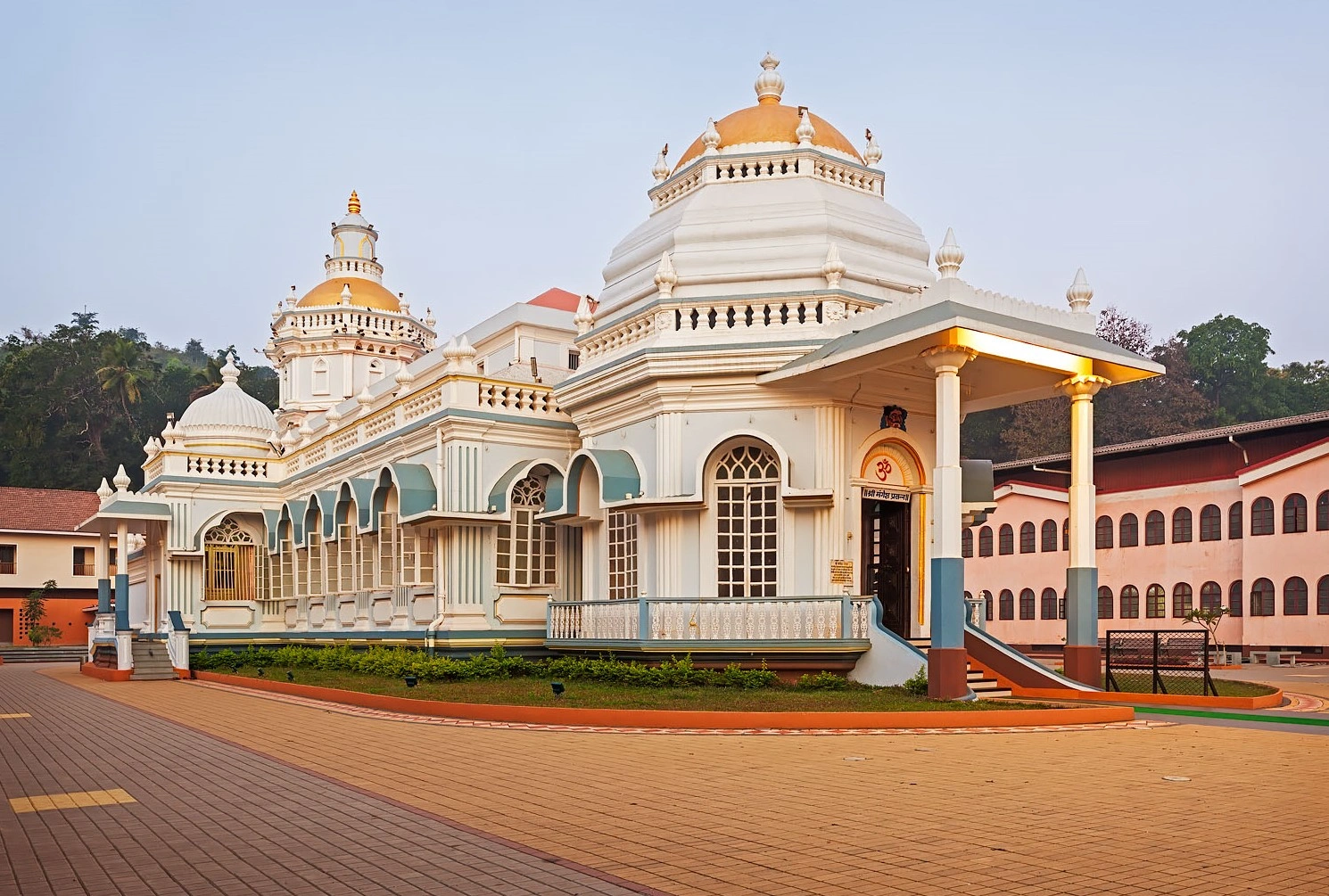 Shri Mangeshi Temple Goa – Hindu Pilgrimage and Temple Tour Packages by Kanishka Tours & Travels.