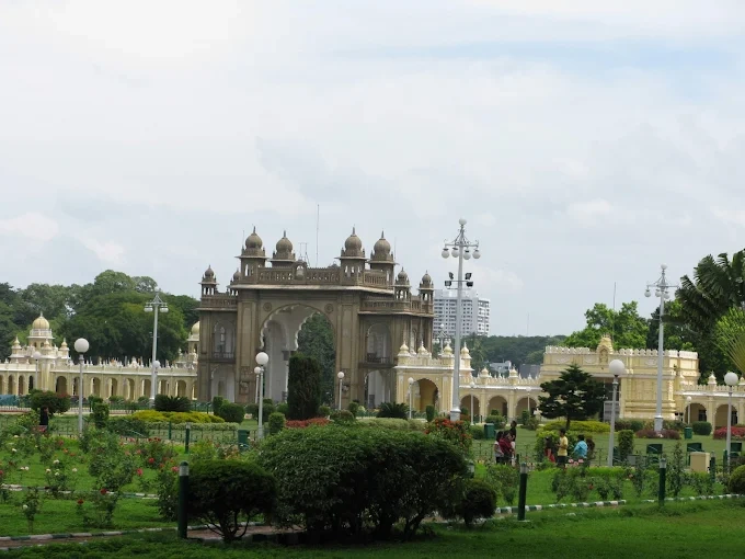 Freedom Fighters Park Mysore – Historical Landmark and Family Tourist Attraction in Karnataka.