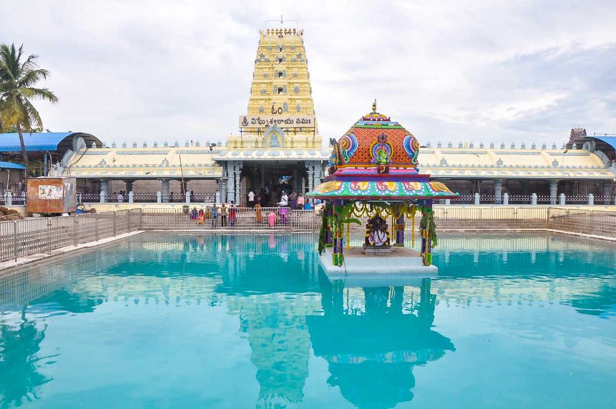 Kanipakam Vinayaka Temple Tour Packages – Andhra Pradesh Pilgrimage Trips by Kanishka Tours & Travels.